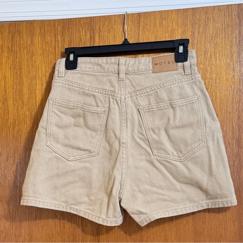 MOTEL ROCKS KHAKI DENIM SHORTS - Picture 2 of 2